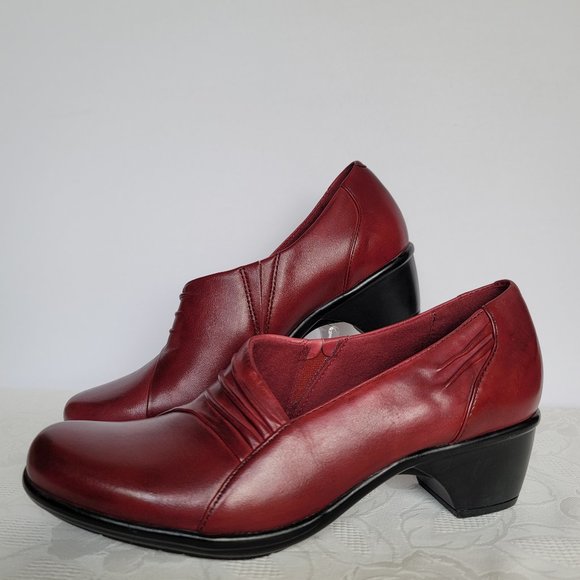 CLARKS Wyld Foxtro Slip-On Leather Shoes- Wine color- Women's Size 9M - Picture 6 of 15